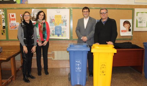 El Govern y Ecoembes reparten 832 contenedores en colegios de Mallorca para fomentar el reciclaje