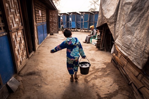 UNICEF alerta de que al menos 2,2 millones de niños necesitan ayuda humanitaria en Birmania