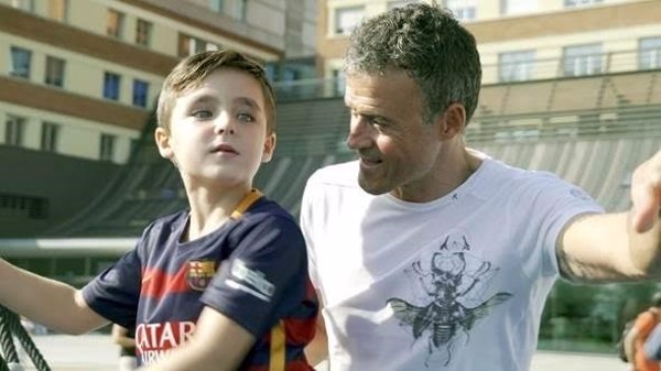 Fútbol. Luis Enrique apoya la nueva UCI pediátrica del Hospital Sant Joan de Déu promovida por la Fundación PortAventura