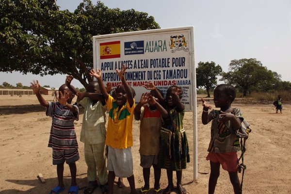 AUARA desarrolla seis proyectos que dan acceso a agua potable en África, con motivo del Día de África