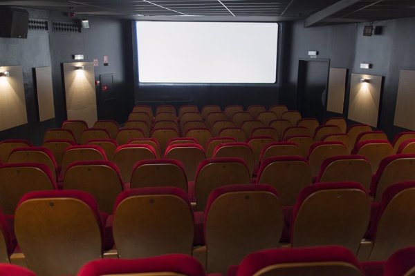 Unidos Podemos pide al Gobierno medidas para fomentar el acceso igualitario al cine