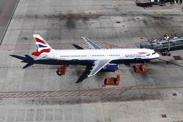 Una caída del sistema informático de British Airways causa retrasos a nivel mundial