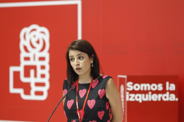 El PSOE no renuncia a presentar una moción de censura contra Rajoy pero ve 