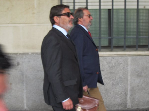 La Fiscalía pide 10 años de cárcel para cinco ex altos cargos de la Junta de Andalucía por contratos 'fantasma'