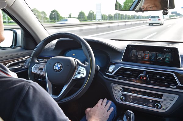 Continental se une a la plataforma de conducción autónoma de BMW Group, Intel y Mobileye