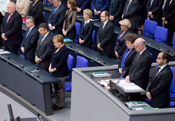 El Parlamento alemán rinde homenaje a Helmut Kohl