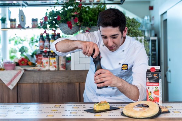 Lidl innova en los clásicos españoles del verano con una nueva línea de gazpachos y tortillas