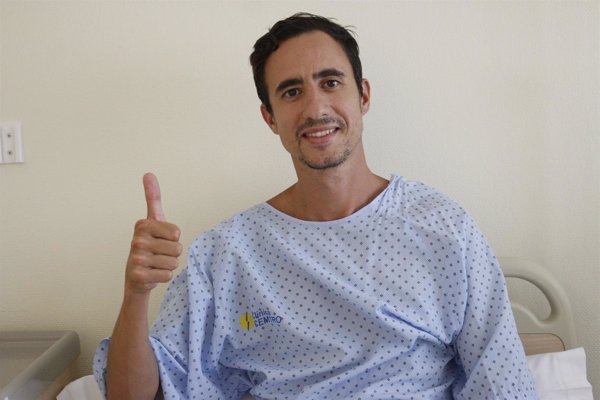 Manuel Olmedo, alrededor de un mes de baja tras ser operado de su pierna derecha