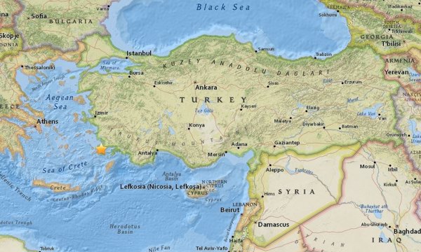 Un terremoto de magnitud 6,7 sacude la costa oeste de Turquía y provoca un 