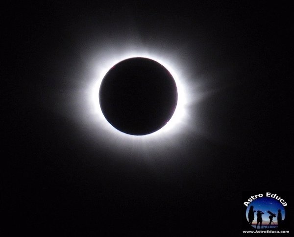 Observar el eclipse de sol sin la protección adecuada puede provocar lesiones irreparables en la visión