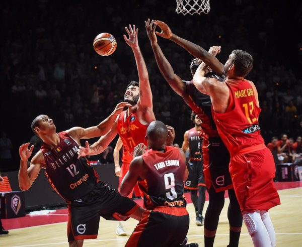 España se la devuelve a Bélgica en la cuenta atrás para el Eurobasket
