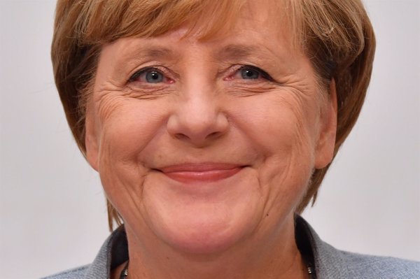 Merkel y la ardua tarea de formar Gobierno con liberales y ecologistas