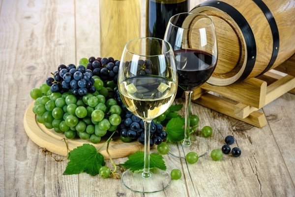 Investigadores españoles crean un vino libre de histamina que evita los dolores de cabeza tras su consumo