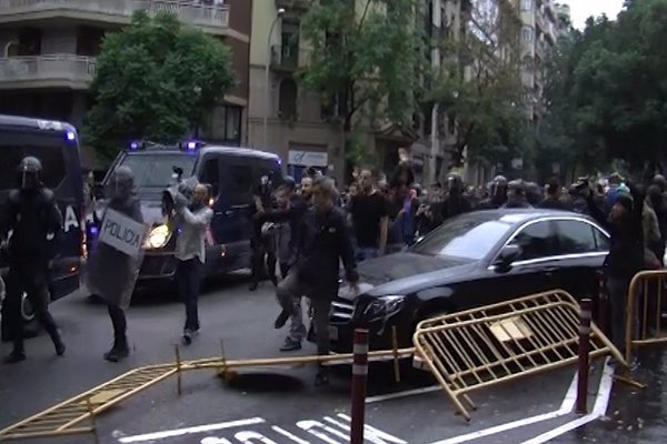 Interior eleva a 33 los policías y guardias civiles que recibieron  atención médica al intervenir las urnas