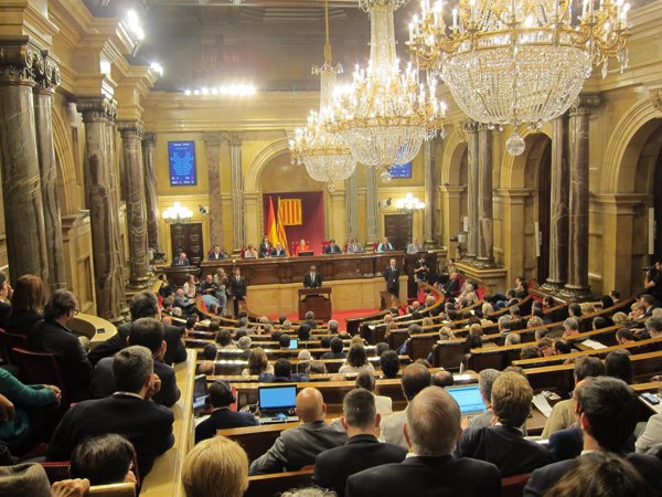 La CUP rechaza aplaudir tras el discurso de Puigdemont