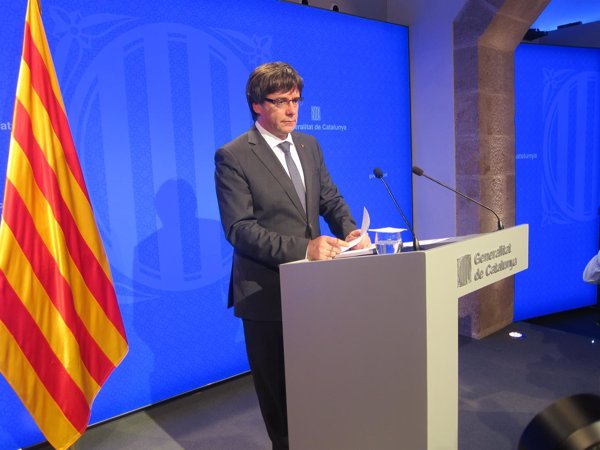 Puigdemont aborda la réplica a Rajoy en reuniones con consellers, partidos y entidades