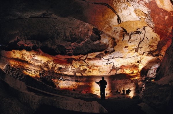 Cantabria participa en un coloquio internacional sobre la conservación de la cueva de Lascaux