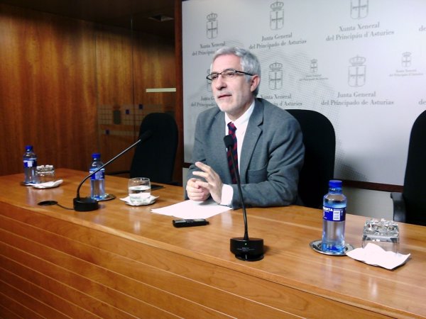 Llamazares (IU) dice que las medidas anunciadas por Rajoy 