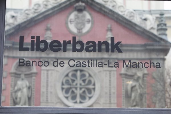 Liberbank se impulsa casi un 5% tras anunciar el traspaso de una cartera inmobiliaria de 602 millones