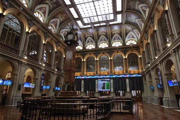 El BCE impulsa al Ibex 35 (+1,92%) hasta los 10.300 puntos, aunque Puigdemont frena la subida