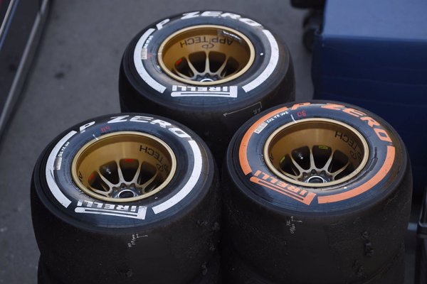 Pirelli y McLaren acuerdan suspender los test en Brasil por falta de seguridad