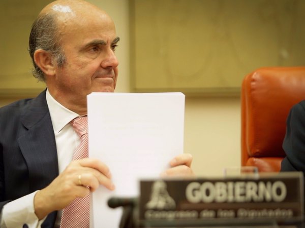 Guindos afirma que España saldrá del procedimiento de déficit excesivo en la primavera de 2018