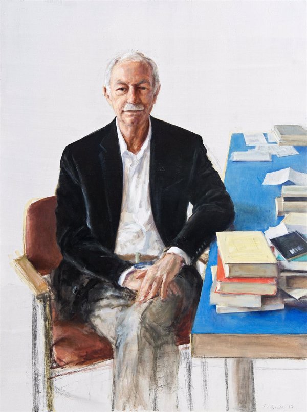 El retrato de Eduardo Mendoza, de la artista Leticia Feduchi, ya cuelga en la galería de los Premios Cervantes de la BNE