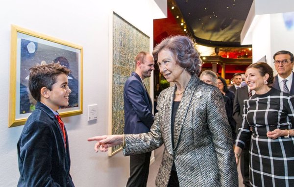 La Reina Sofía entrega el Premio BMW de Pintura acompañada de Mar Flores y Carmen Martínez-Bordiú