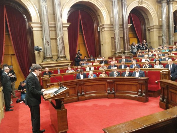 El sueldo base de diputado que pedirá Puigdemont es de 2.800 euros mensuales