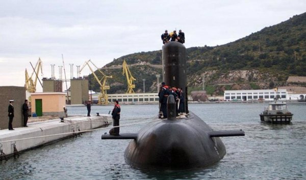 El Gobierno autoriza a Defensa inversiones de 105 millones en el submarino 'Galerna' y otros gastos militares