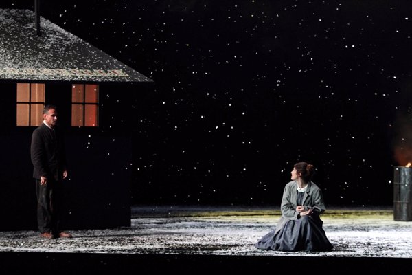 El Teatro Real da mañana el pistoletazo de salida a la Navidad con 'La Bohème', de Puccini