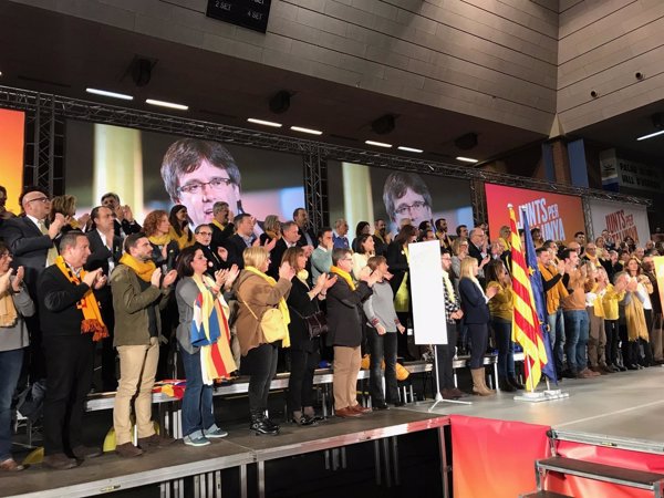 Puigdemont pide votar con 