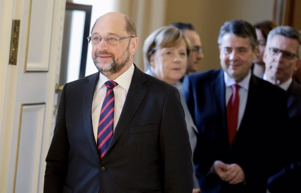 La mayoría de alemanes prefiere a Gabriel en lugar de Schulz como vicecanciller si hay gran coalición