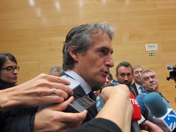 Iñigo de la Serna dice que Puigdemont vive 
