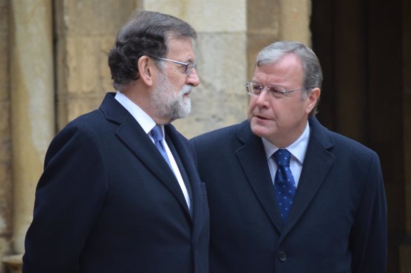 Rajoy enmienda en León su error al señalar al Reino Unido como cuna del parlamentarismo