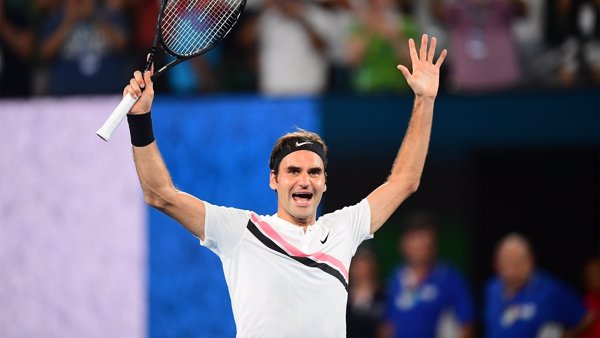 Federer estrena el número uno mundial con el título en Rotterdam