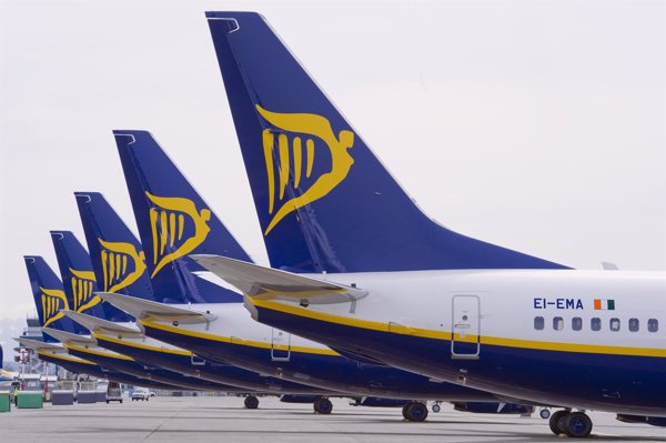 El Congreso reclama velar por los intereses de pasajeros afectados por cancelaciones y retrasos de Ryanair