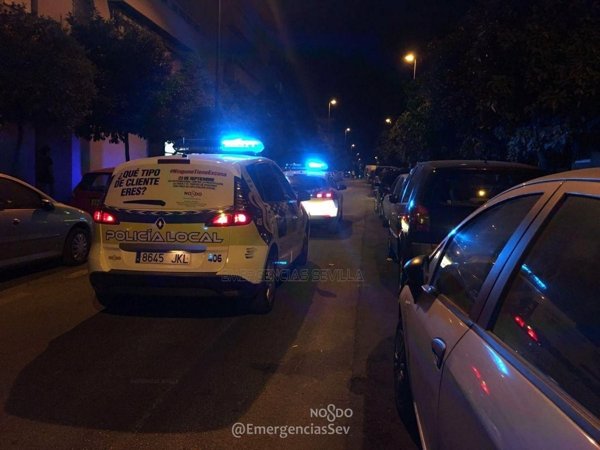 Detenidos cinco hinchas ingleses en Sevilla por altercados y agredir a Policía Local