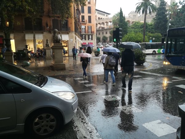Protección Civil y Emergencias alerta a Canarias por lluvias intensas y vientos fuertes este fin de semanas