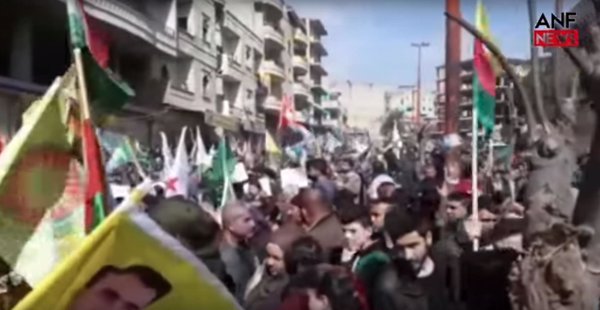 Manifestación en Afrin contra la ofensiva turca sobre el enclave kurdo-sirio