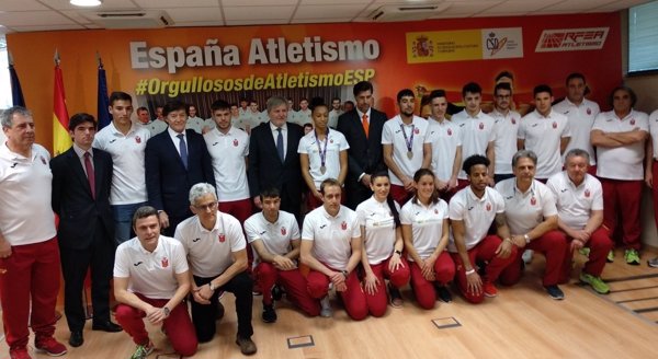 Méndez de Vigo felicita a los atletas españoles: 