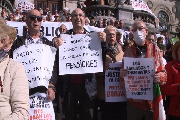 (AMP) Más de un centenar de manifestaciones recorrerán mañana España en defensa de pensiones 