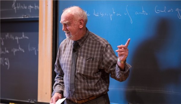 Robert P. Langlands gana el Premio Abel 2018, el considerado 'Nobel de las matemáticas'
