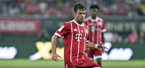 La prensa alemana asegura que Juan Bernat buscará una salida del Bayern este verano