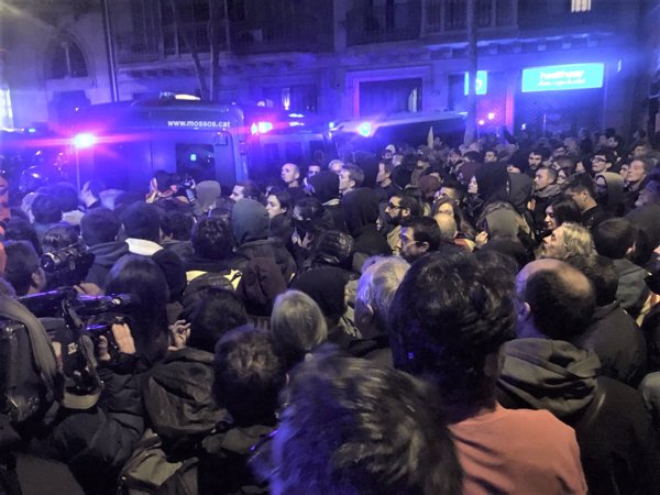 24 heridos leves en la movilización en la zona de la Delegación del Gobierno en Barcelona