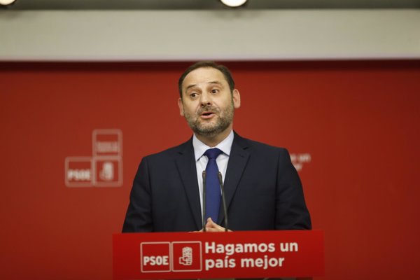 Ferraz rechaza imponer primarias abiertas a las federaciones regionales, como le pide Juventudes en Asturias