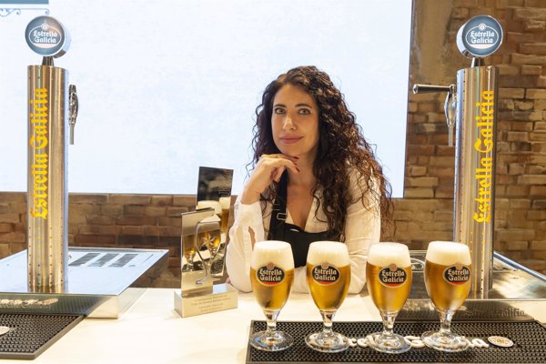 Una alicantina se convierte en la mejor tiradora de cerveza de España de 2018