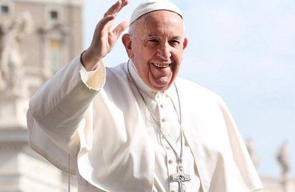 El Papa reclama un pacto mundial sobre refugiados y migrantes y más integración