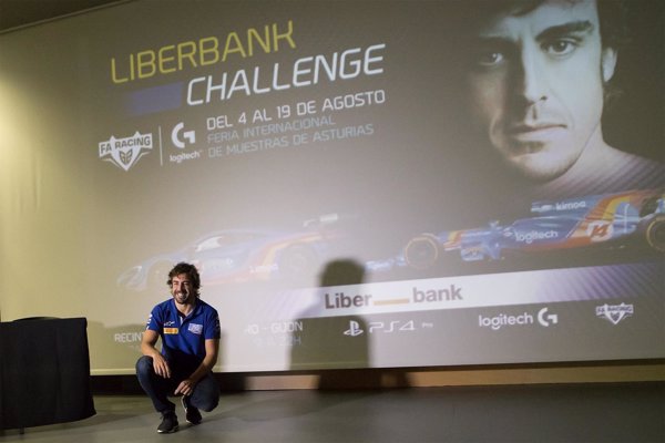Fernando Alonso apadrina el 'Liberbank Challenge' que buscará en Gijón al mejor jugador de Gran Turismo