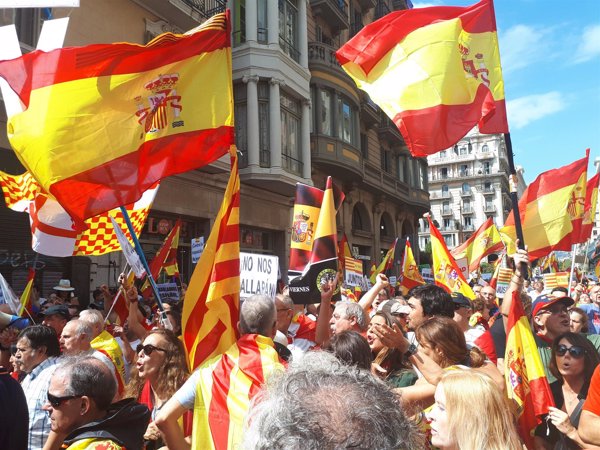 'Hablemos Español' presenta una querella contra el conseller de Interior catalán por los incidentes del domingo